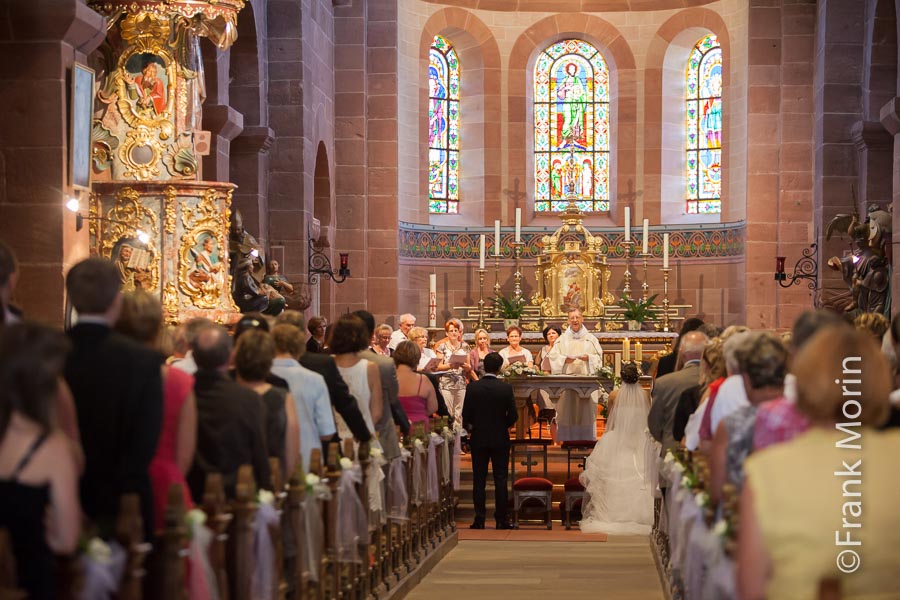 photo du chœur depuis le fond de l'église