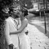 Portrait de couple de mariés dans les rues de Strasbourg